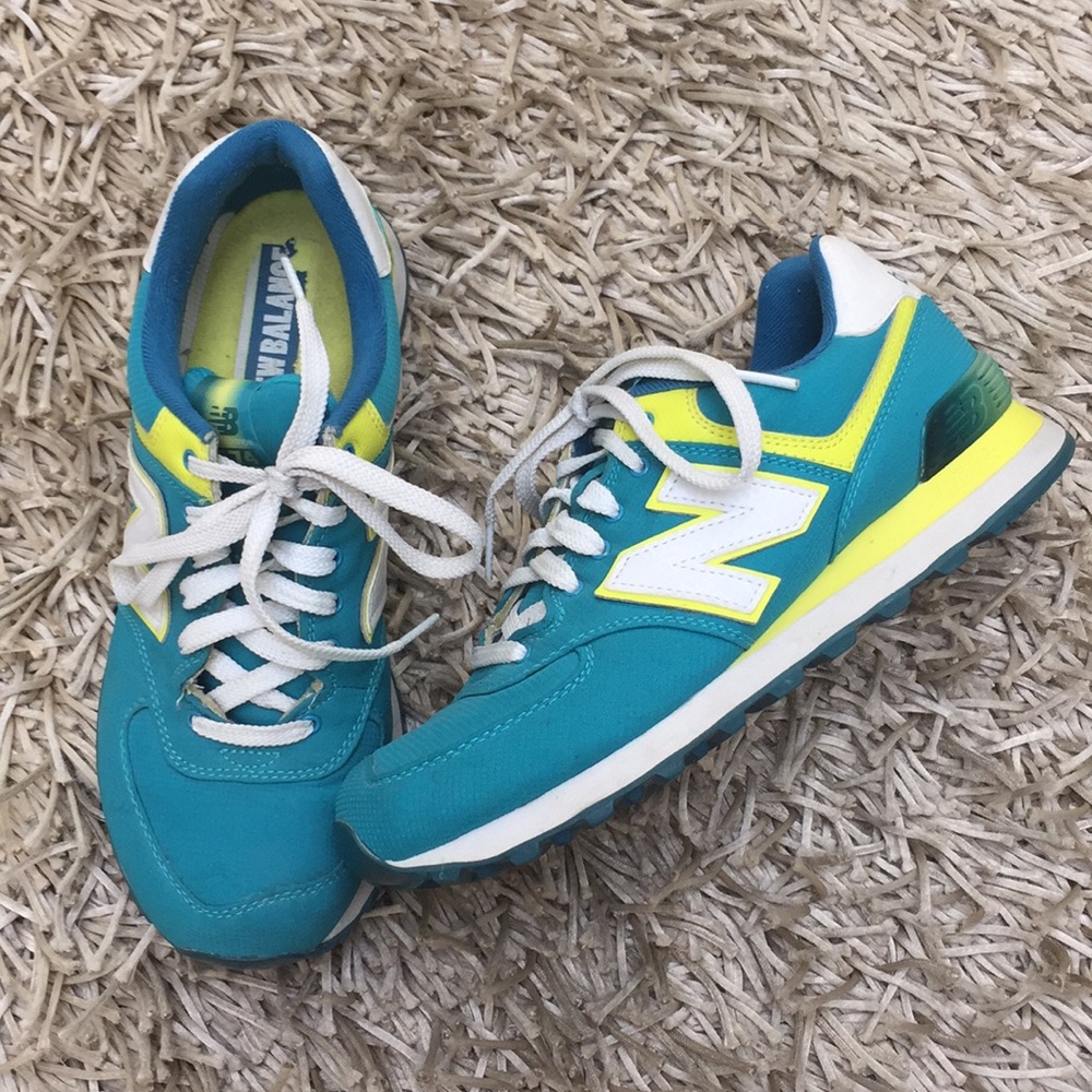 New Balance 574 women’s training shoe
